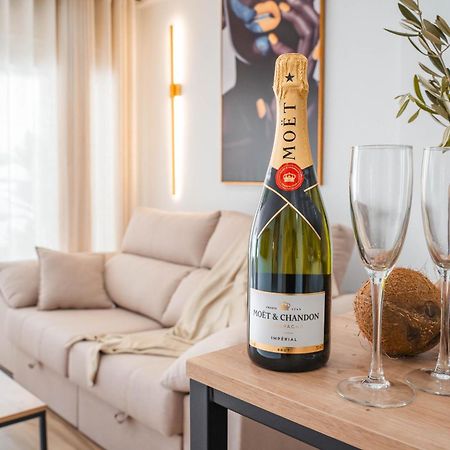 Apartamento Boutique Beluga Garrucha Luaran gambar